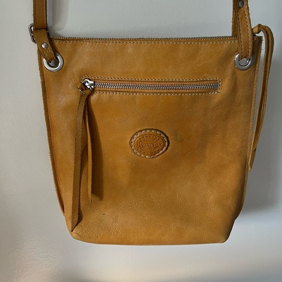 Genuine Roots Festival bag in Golden Tribe leather. - Picture 5 of 5